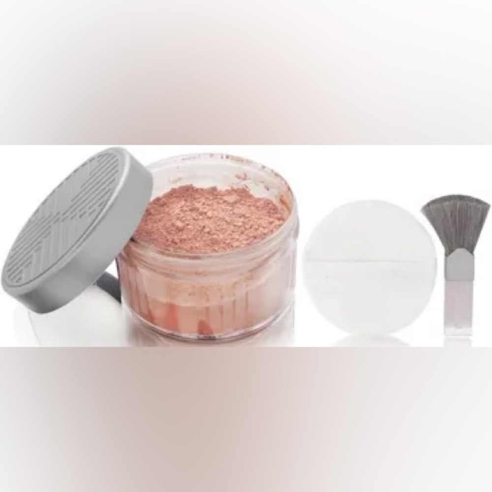5/$25 Charles of the Ritz Loose Powder with Brush - Pink for a light brightner